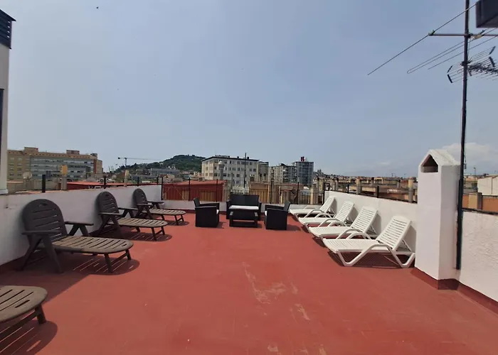 Youth Hostel - Central And Basic Drassanes